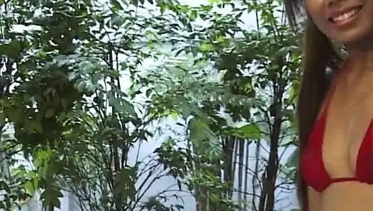 İki kız ping pong oyunu