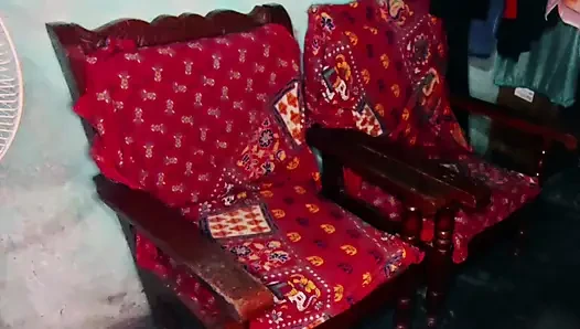 Desi bhabhi ko akele pa kr khub kiya