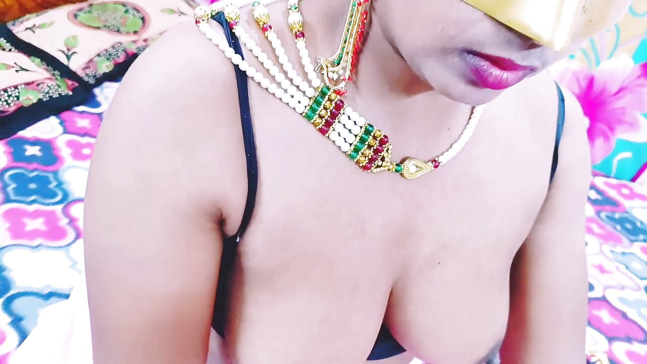 Indisk styvdotter första natten knullar styvfar Telugu smutsiga samtal