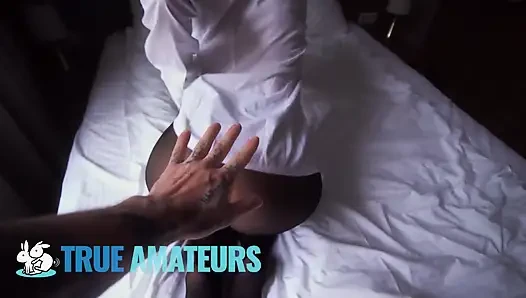 TRUE AMATEURS - Horny Hottie Holds Intense Eye Contact With Her Boyfriend As She Sucks Him Off