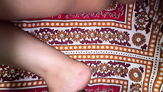 Istri seksi panas disetubuhi setelah membuat video