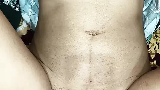 Lifting both legs of the girlfriend. Girlfriend fucked mercilessly