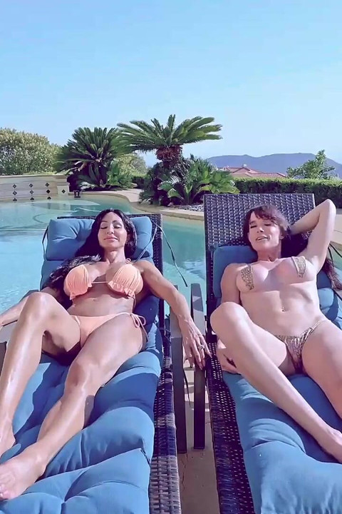 Cycata milf Sofie Marie uwielbia jebanie na świeżym powietrzu