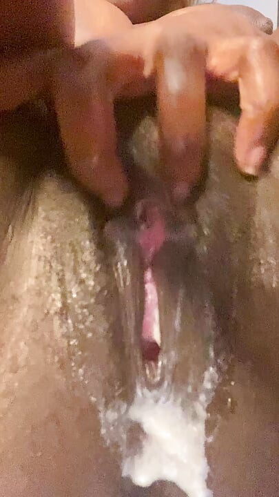 POV: rajtakaptál, hogy megérintem magam