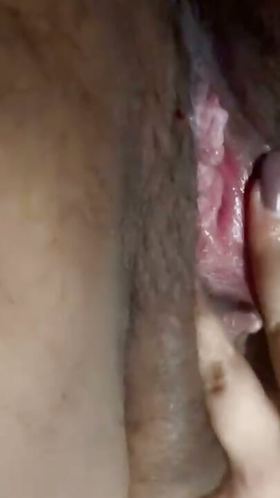 Amateur wife masturbates with her fingers in her pussy