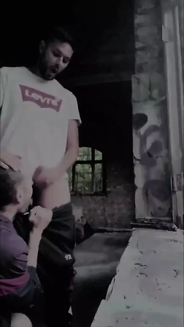 A Guy Squirts His Sperm and Gives a Guy a Facial During an Urbex