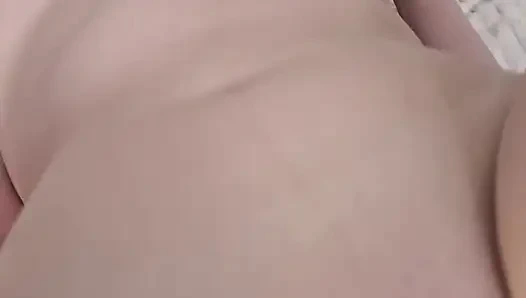 Alice Clay yang menyenangkan ingin diisi dengan air mani