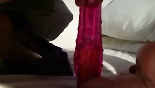 Ich ficke mich selbst mit meinem dildo