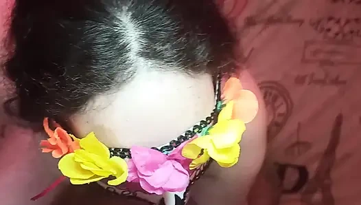 Blowjob pagi yang lezat dengan mani muncrat yang kaya di payudaranya yang besar