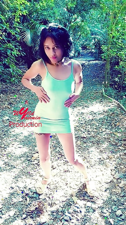 Hottie Wyld Yasmin Gorgeous Exhibitionist Likes to Always Flash Her Pussy and Ass in Public