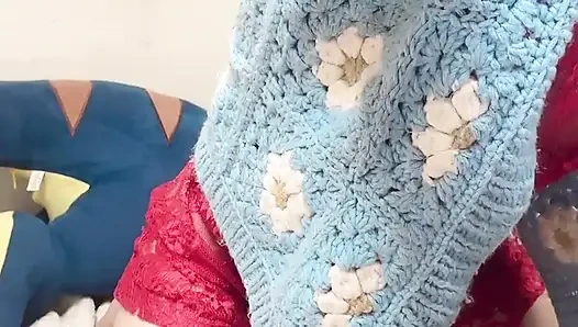 Hana si cewek mungil hana lagi asik ngentot toketnya dengan gaun seksi