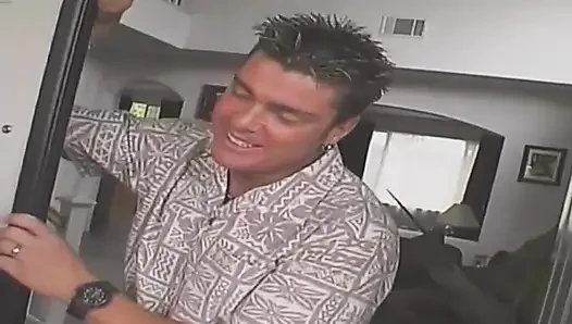 Si cewek hot rambut cokelat lagi asik ngentot kontol dengan ganas sampai menganga lebar
