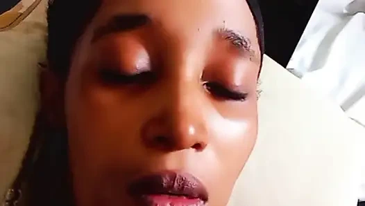 Hinter dem bildschirm