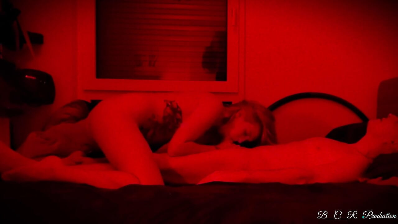 Silent Story 1 - Red Light Bed