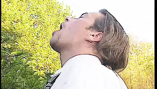 Büyük Memeli Yaramaz Hemşire Hasta Tarafından Kanepede Sikiliyor - Sarışın Güzellik Sakso!