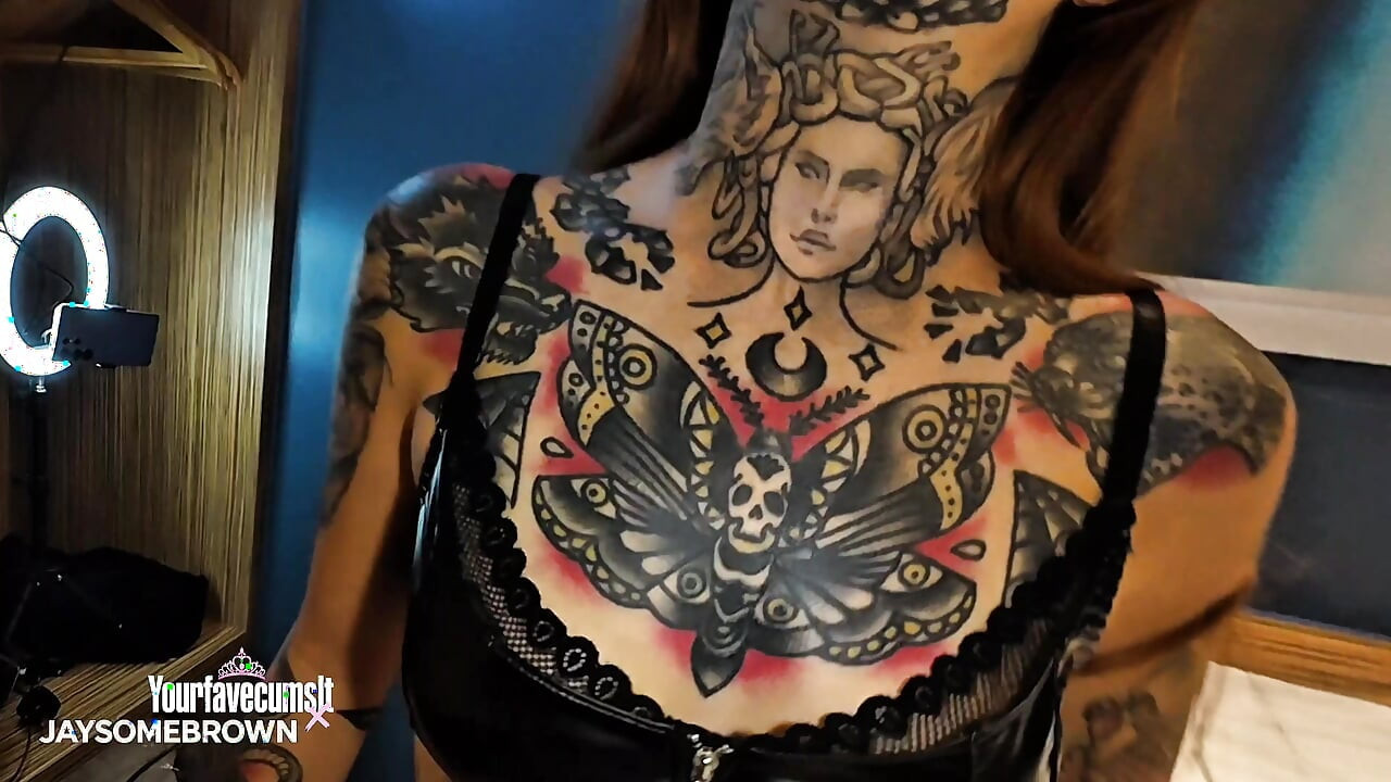 Iubita ta infidelă se cu Jaysomebrown