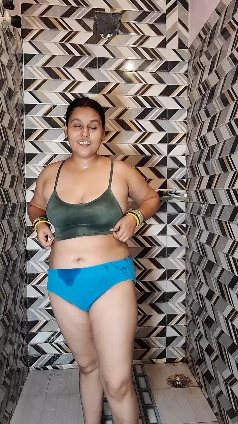 Delicious puja bhabhi bathroom blog