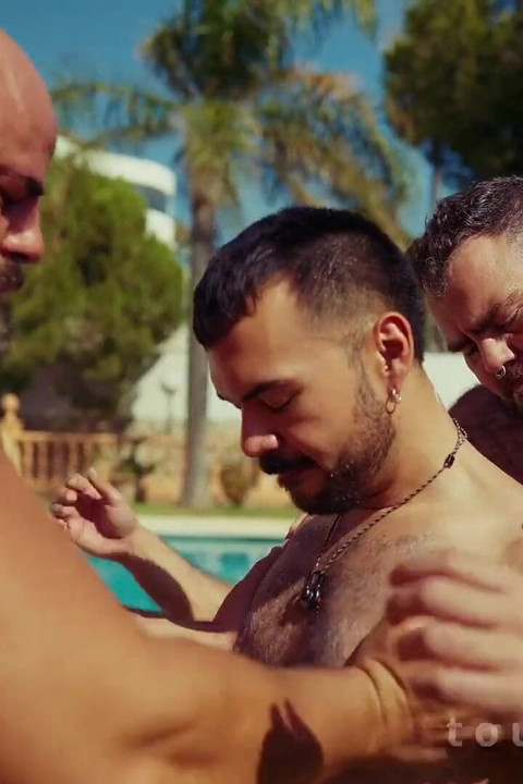 Poolside Cream Rubdown: Four Hands Slick up a Needy Sub, Sandwiched