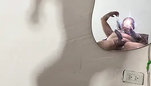 Satın aldığım her şeyin karşılığını ona ödemek zorunda kaldım