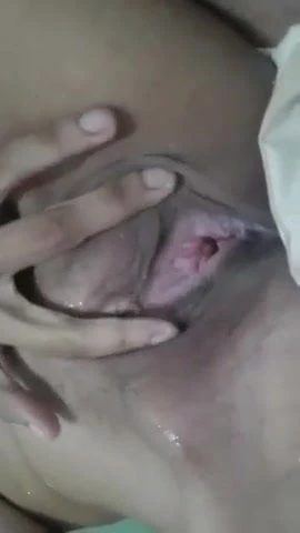 PNG Slut Christine aka Ku Ri on Facebook pussy play 4