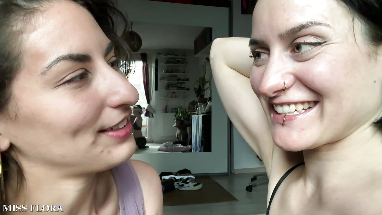 Lesbijki język całuje making out z Tula Vida