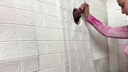 aslında onun durmasını istemiyor