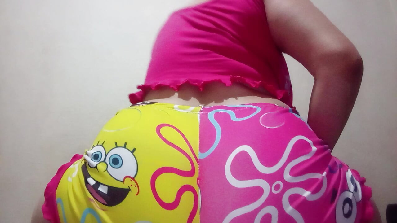 Pearl Sofia rich ass masturbates very rich bb