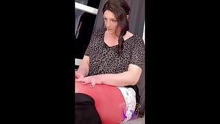 Historias de travesti de juguetes grandes y piernas sexy