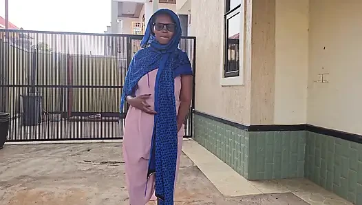 THE  ARABIAN GIRL TRYING TO SQUIRT OUTISIDE NEAR THE ROAD