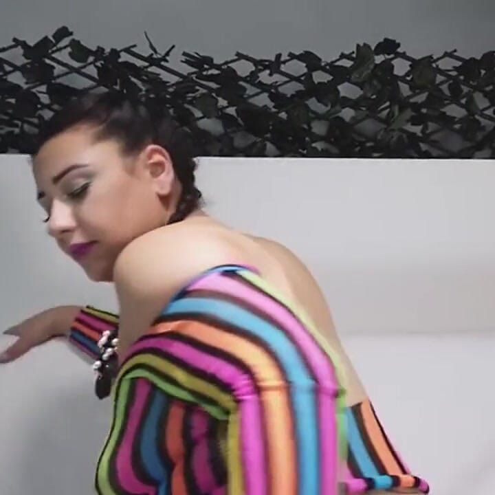 Showing off and Showing off