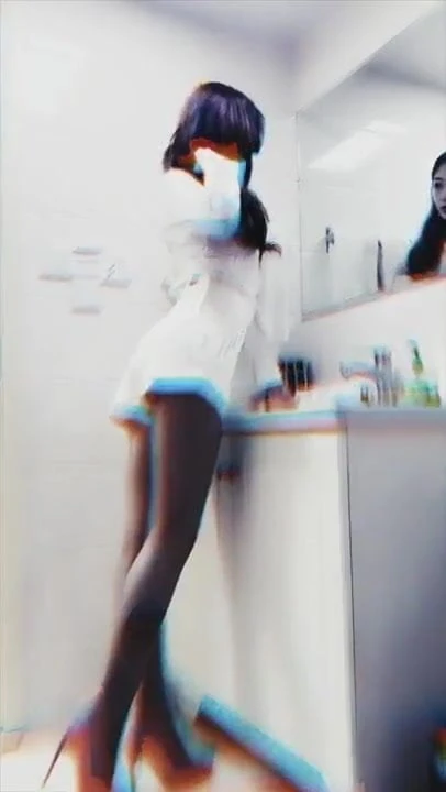 Asian girls woth long legs pantyhose and heels 10