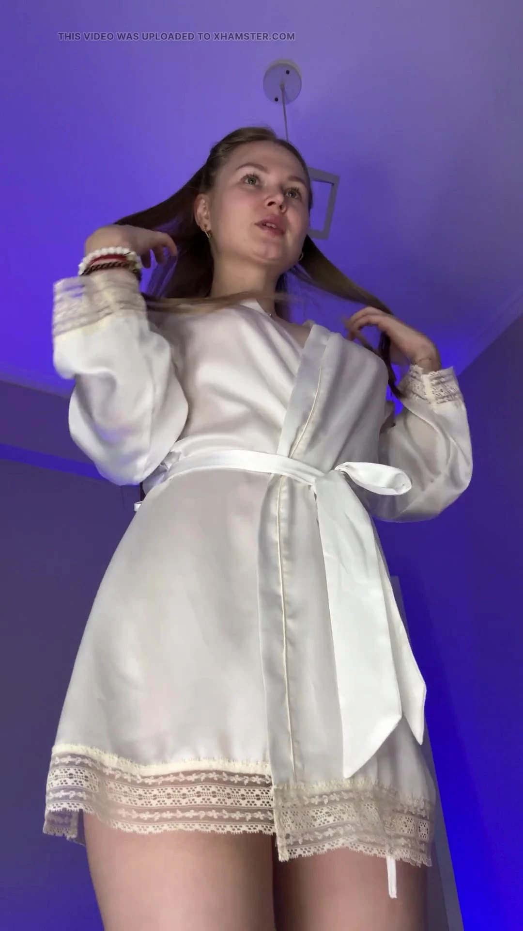 NickiLike video
