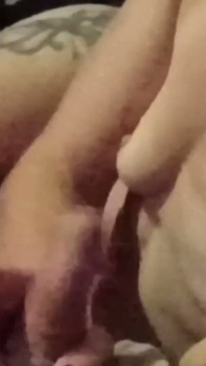 Homemade Married lovers stroking an jilling each other off | Clip 1