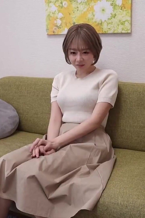 Foreign Language Teacher Ms. Hamasaki - Chapter1