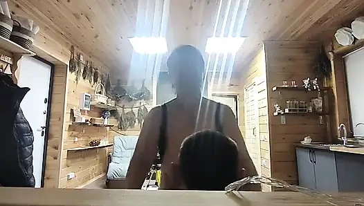 Waktu Pribadi Kami: Romansa di Sofa di Sauna