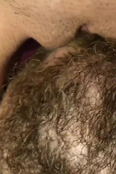 舔我，操我。女孩射兩次。