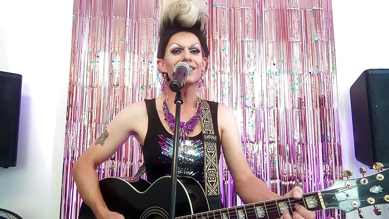 Alexa singing and playing live