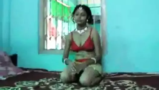 Indian bitch used in bedroom