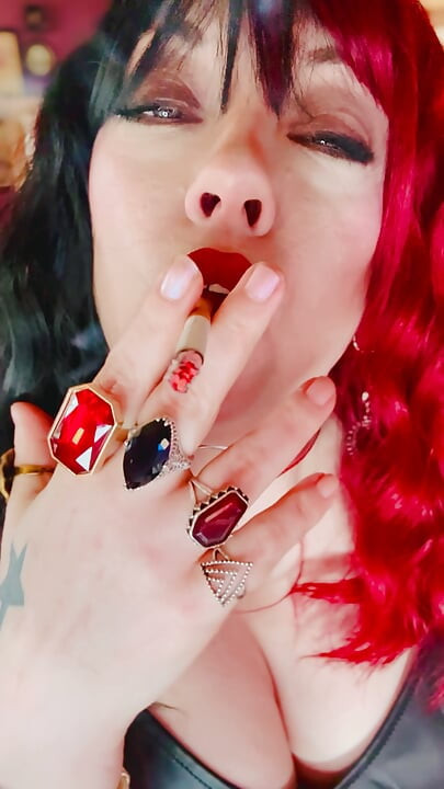 Dangling A Cigarette In This Quick Smoking Clip From Tina Snua