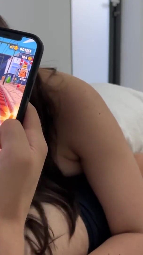 Sucking my bf's cock while he plays subway surfers game | Clip 1