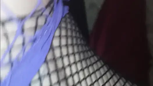 Söyle. Ben bir fahişeyim