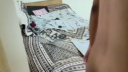 Индийскую волосатую киску побрили