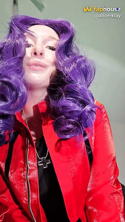 Katsuragi Misato Mă face să-i curăț pizda, curul și pantofii (Evangelion Cosplay)