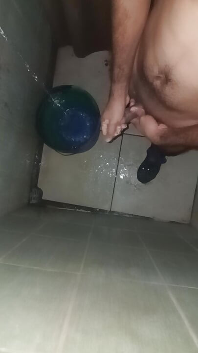 Jerk boy roasts his handjobs more than three times a day in the shower
