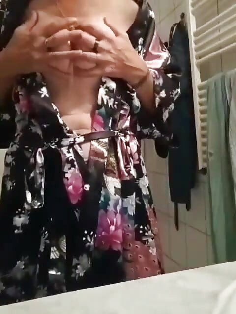 MILF Kimono