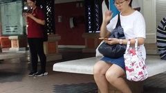 Frau Singapur schöner Anutie-Blau-Rock