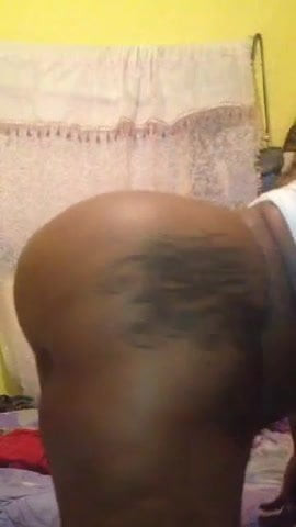 Bubble Butt BBW Jamaican shaking ass