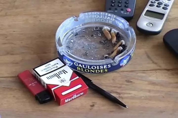 Gata alemã gostosa adora montar um pau depois de uma masturbação solo