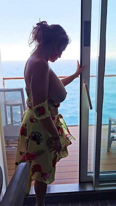 VOYEUR Mommy showing her BIG TITS on her Cruise Ship Balcony after Stripping in her Cabin