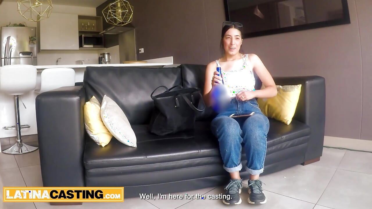 I ended up fucking this LATINA TEEN... she forgot her boyfriend while doing cowgirl after massage